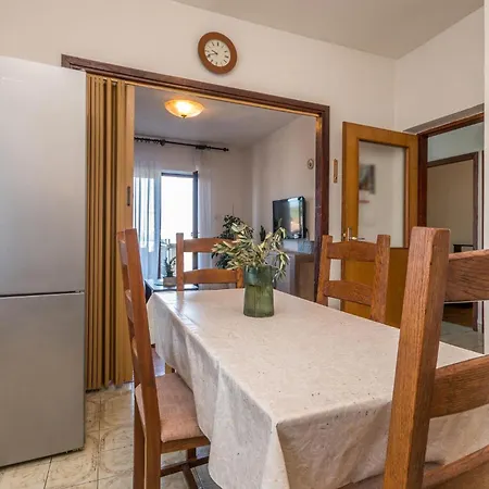 Amazing In With Kitchen *