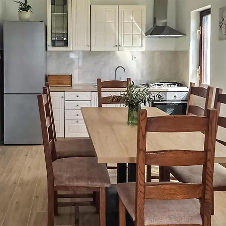 Amazing In With Kitchen Apartment